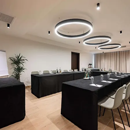 Western Premier Malta فندق