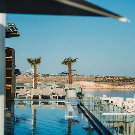 מלון Western Premier Malta 4*